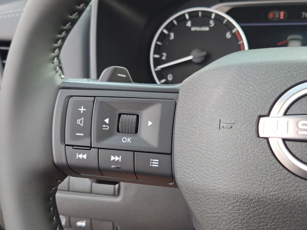 2026 Nissan Rogue SV photo 23
