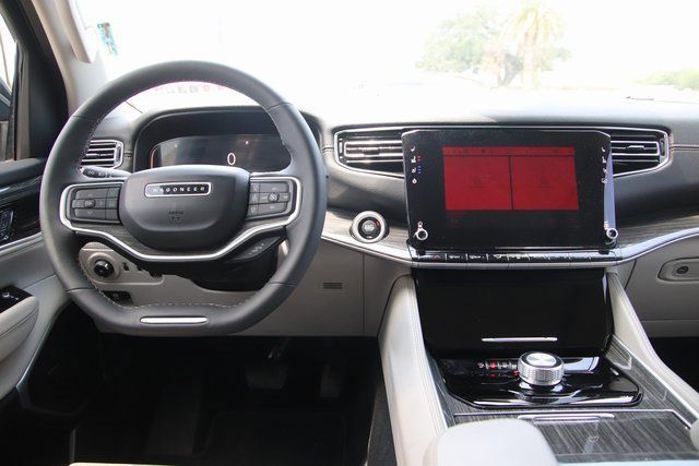 2022 Jeep Wagoneer Series II photo 20