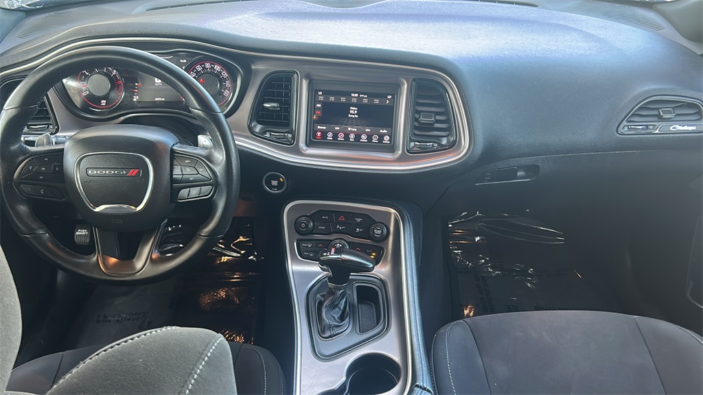 2021 Dodge Challenger R/T photo 10