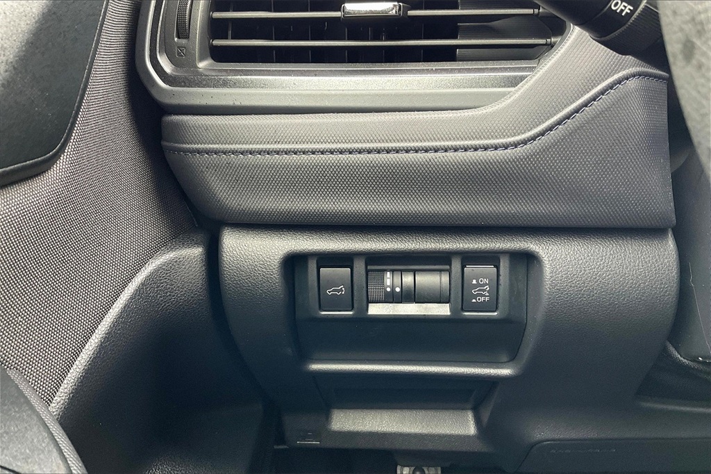 2025 Subaru Forester Premium photo 30