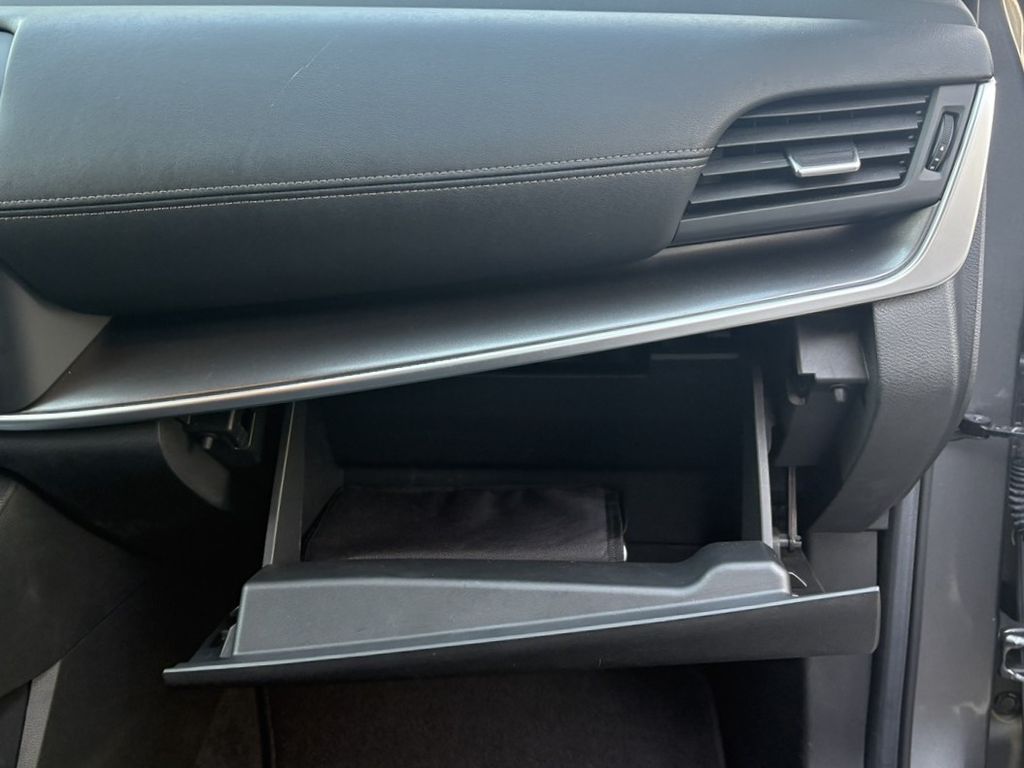 2024 Nissan Rogue SV photo 30