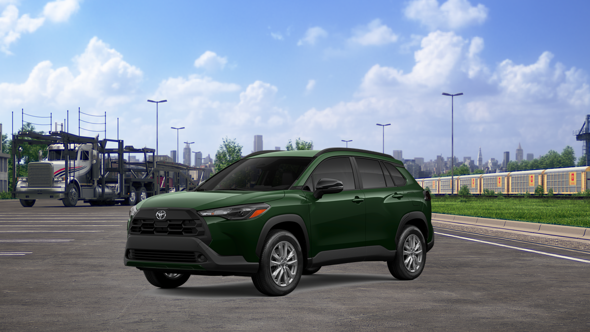 2026 Toyota Corolla Cross LE's photo