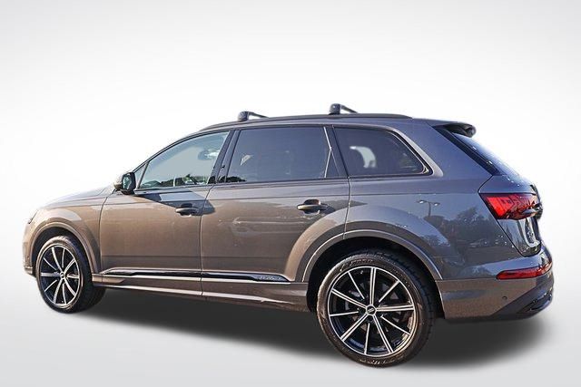 2024 Audi Q7 55 Premium Plus photo 3
