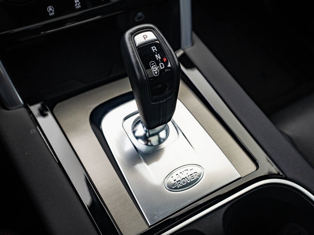 2023 Land Rover Discovery Sport SE R-Dynamic photo 26