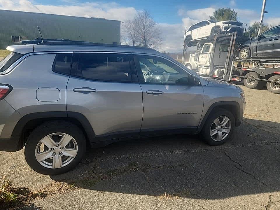 2022 Jeep Compass North Edition Latitude photo 4