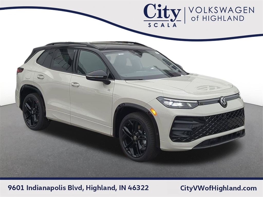 2026 Volkswagen Tiguan SE R-LINE BLACK's photo