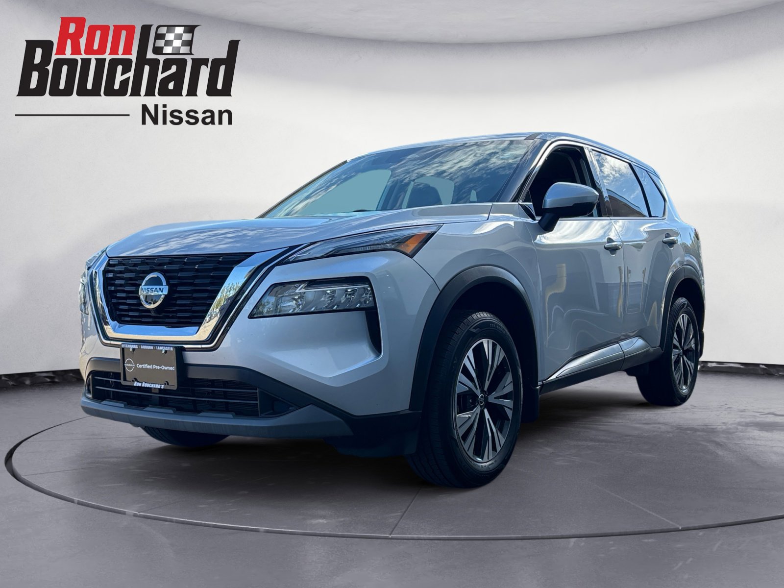 2021 Nissan Rogue SV photo 5