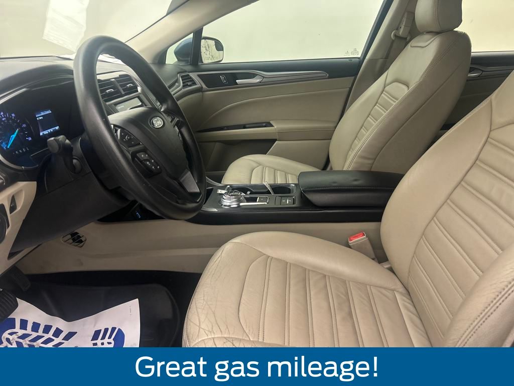 2018 Ford Fusion Hybrid SE photo 4