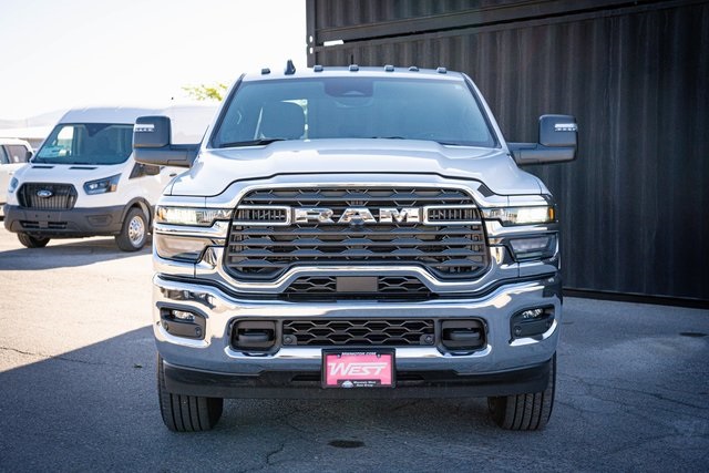 2025 Ram 3500 Big Horn photo 3