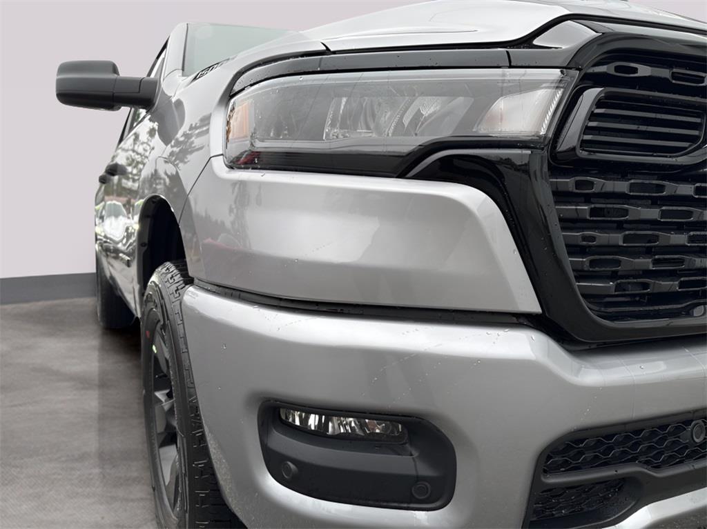 2025 Ram 1500 Tradesman photo 5
