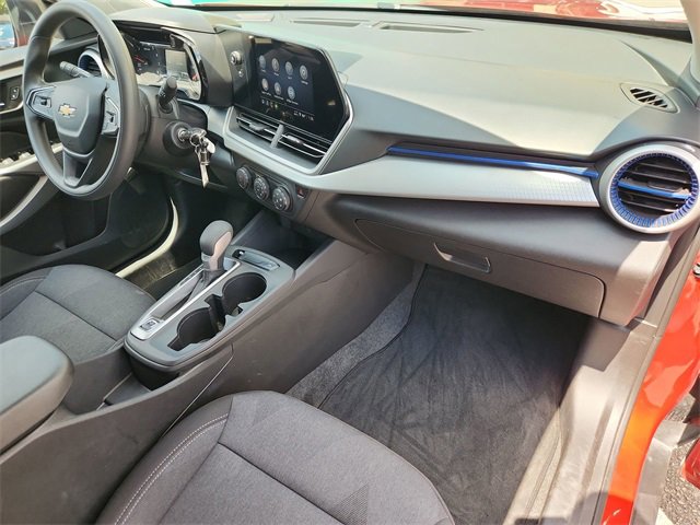 2024 Chevrolet Trax LS photo 24