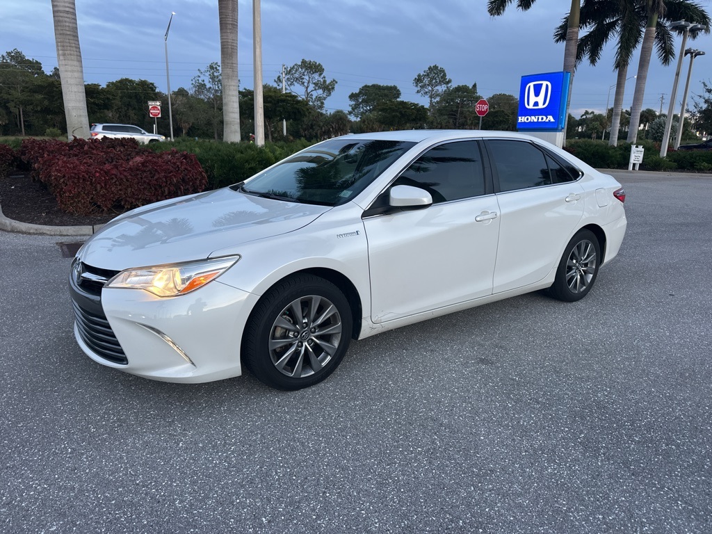 2016 Toyota Camry XLE Hybrid