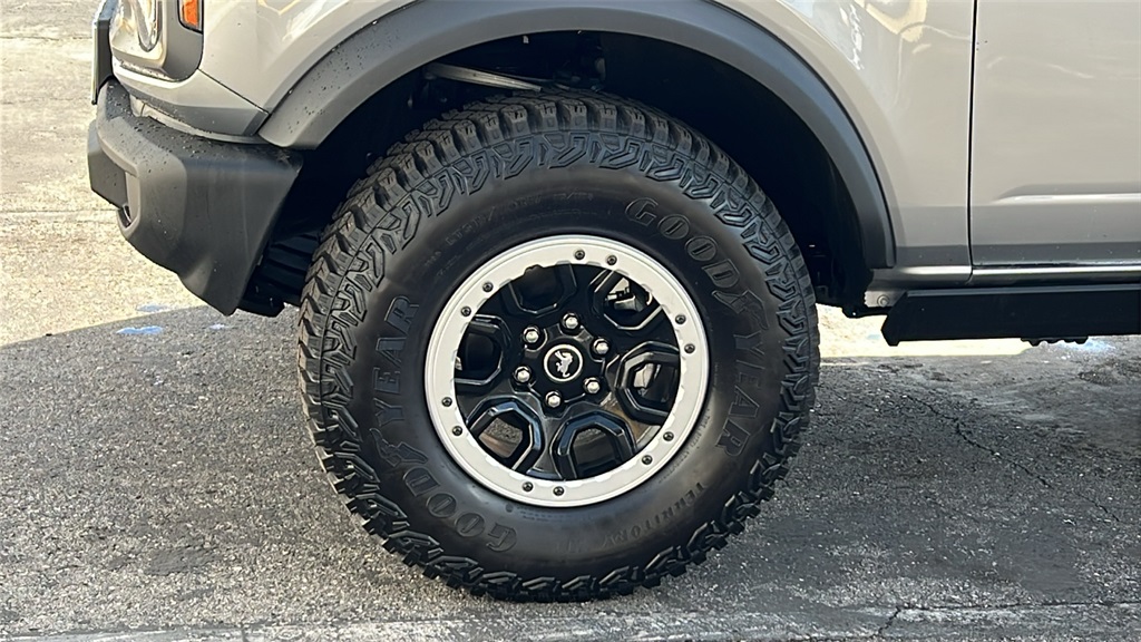 2024 Ford Bronco Big Bend photo 2