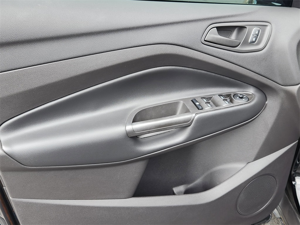 2018 Ford Escape S photo 6