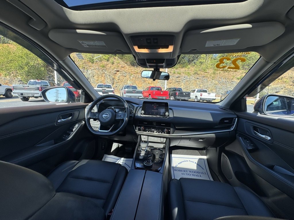2023 Nissan Rogue SV photo 4