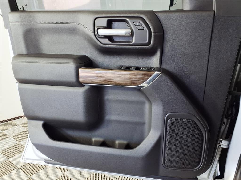 2020 Chevrolet Silverado 1500 LT photo 14