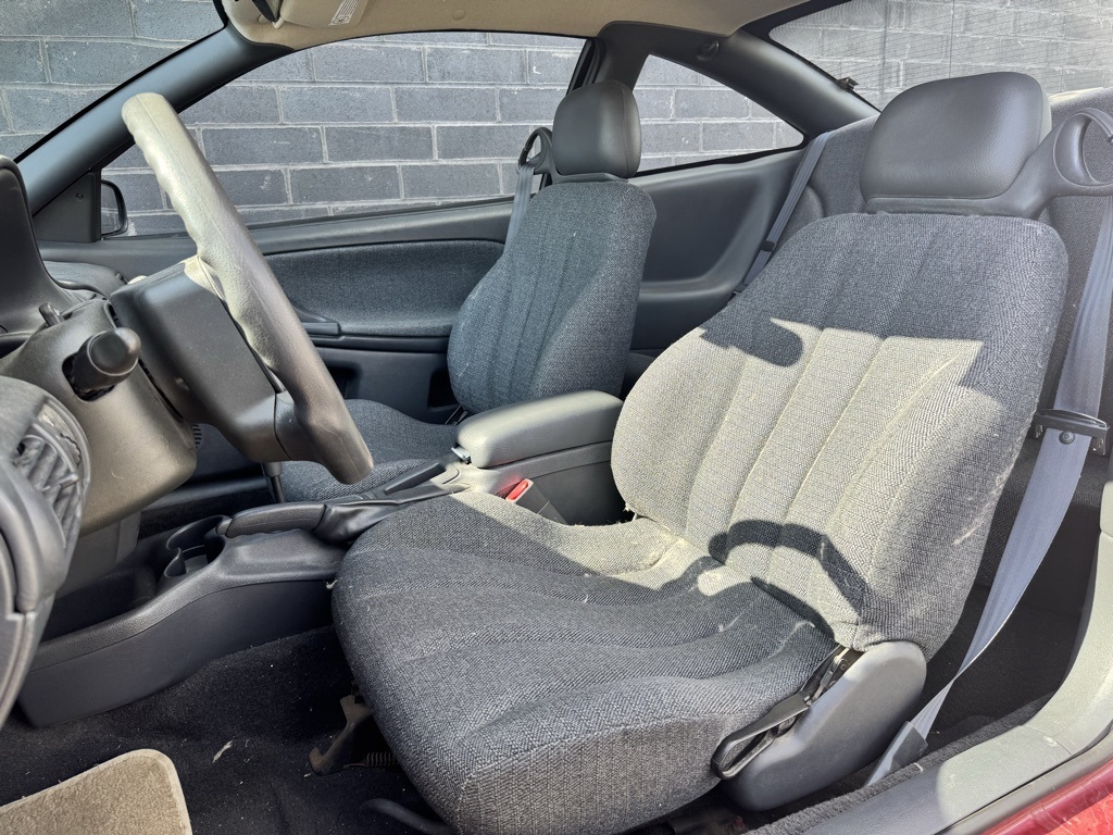 2000 Chevrolet Cavalier Base photo 3