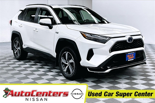 2023 Toyota RAV4 SE's photo