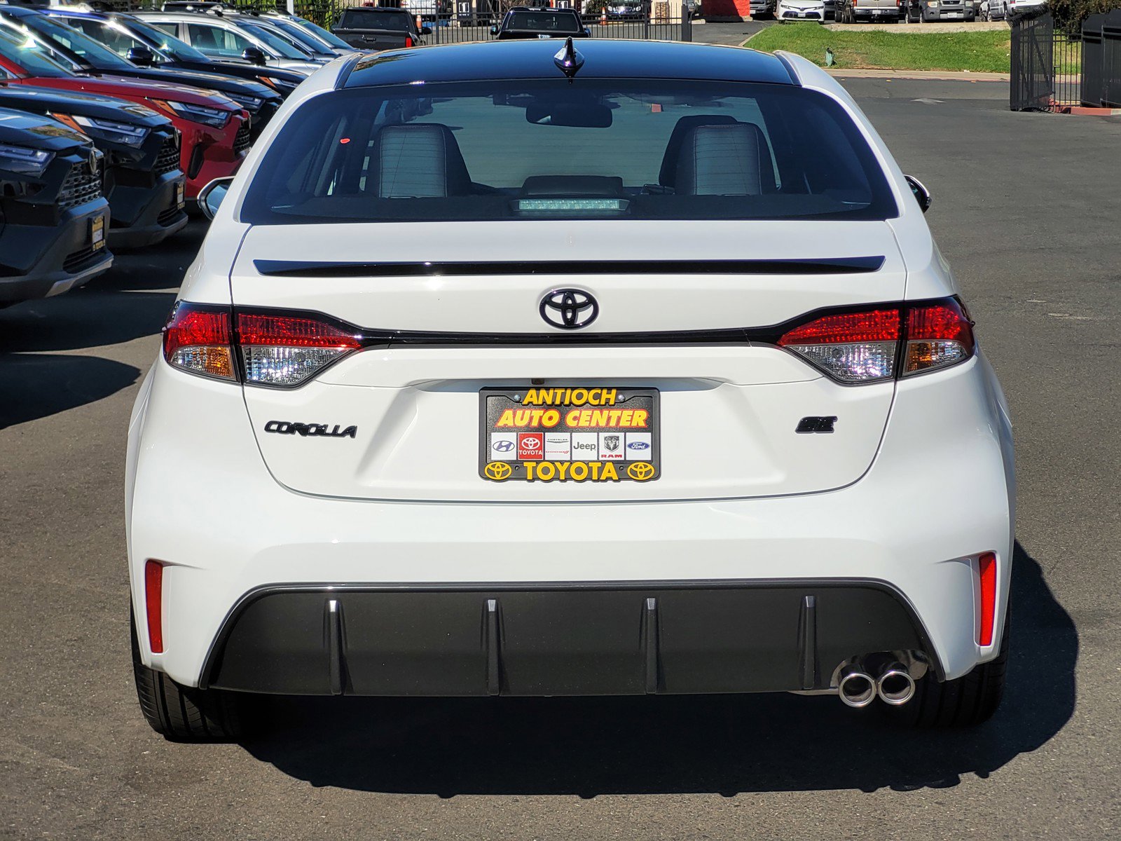 2025 Toyota Corolla SE photo 4