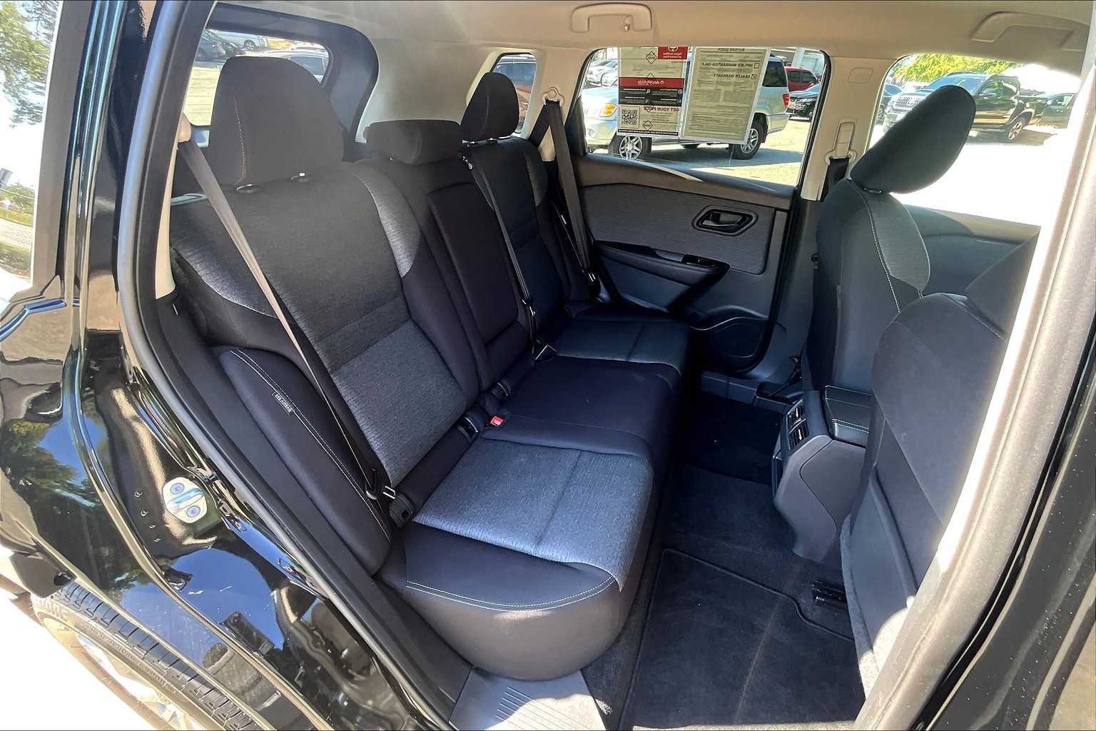 2021 Nissan Rogue S AWD photo 17