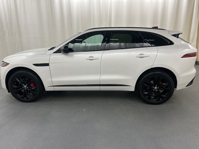 2025 Jaguar F-PACE P400 R-Dynamic S photo 3