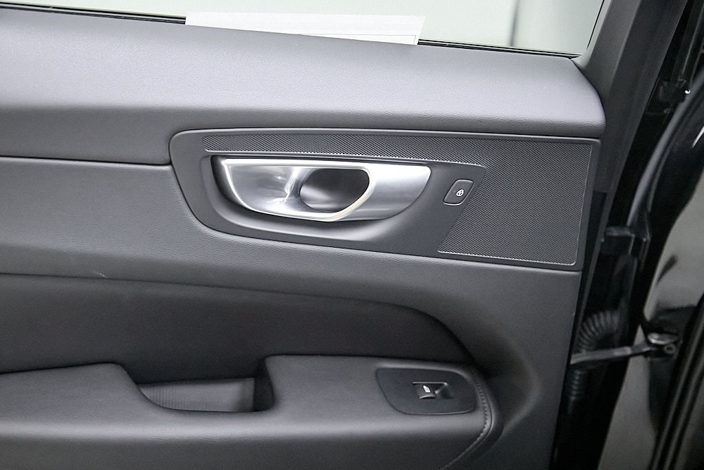 2024 VOLVO XC60 - Image 18