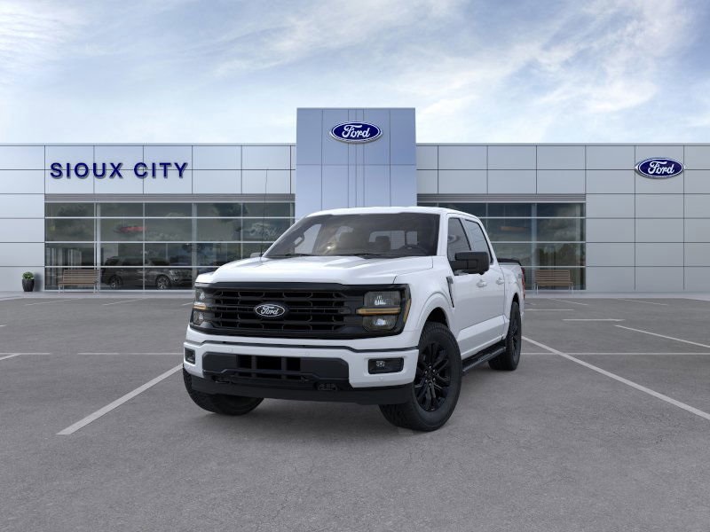 2025 Ford F-150 XLT photo 2