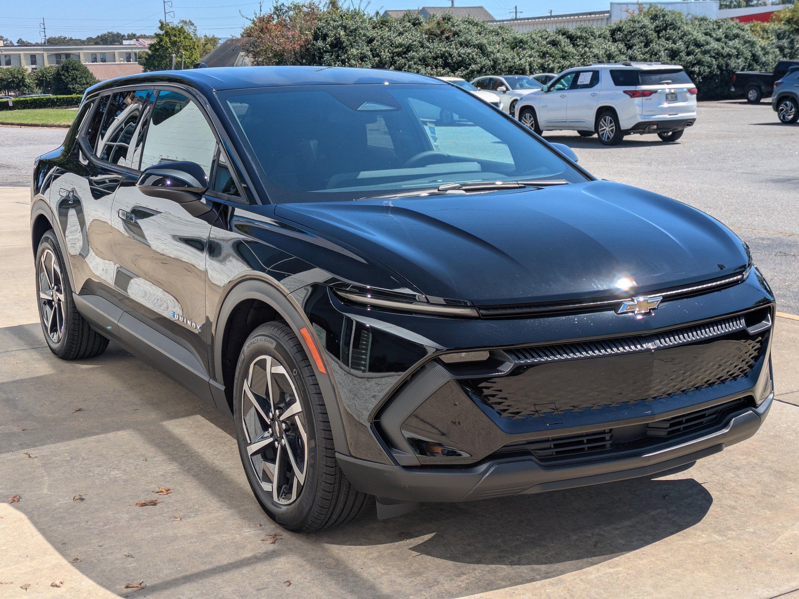 2026 Chevrolet Equinox EV 1LT photo 2