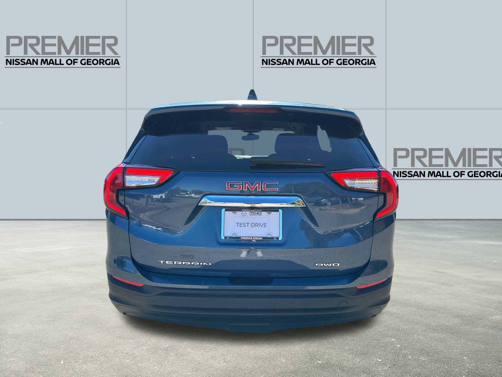 2024 Gmc Terrain SLE photo 2