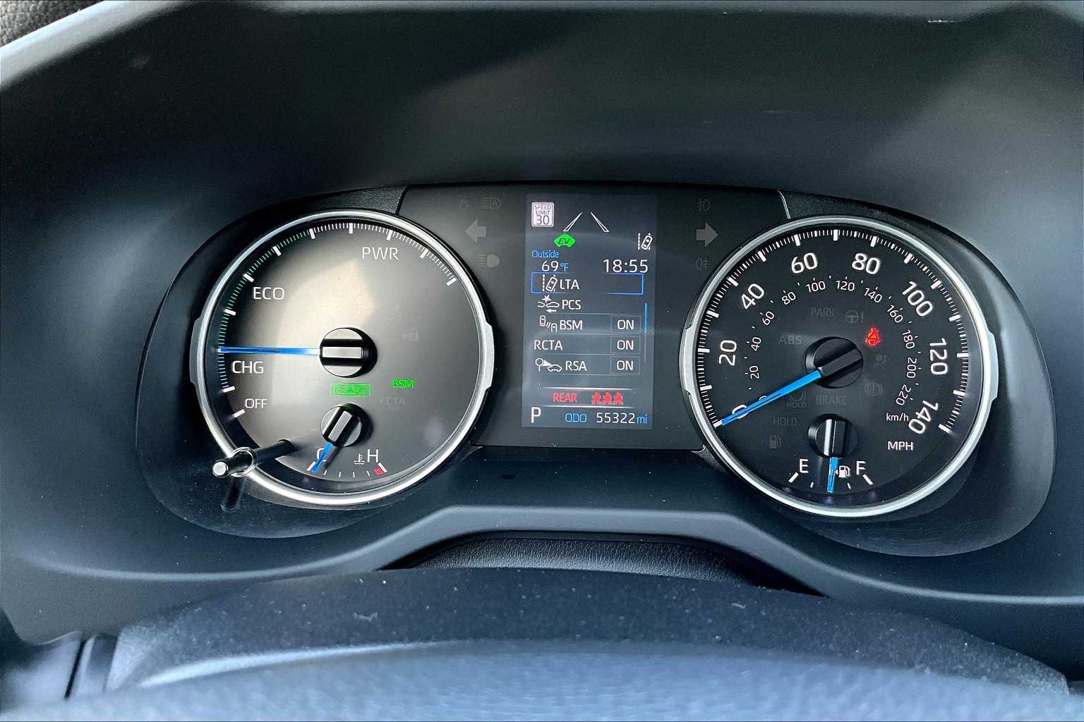 2022 Toyota RAV4 Hybrid XLE photo 24