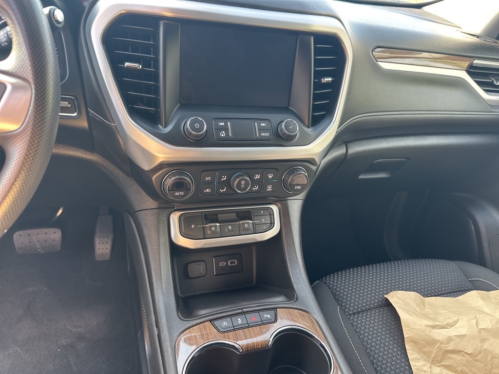 2023 Gmc Acadia SLE photo 10
