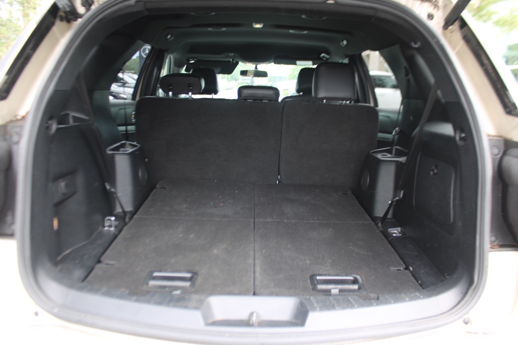2017 Ford Explorer XLT photo 30