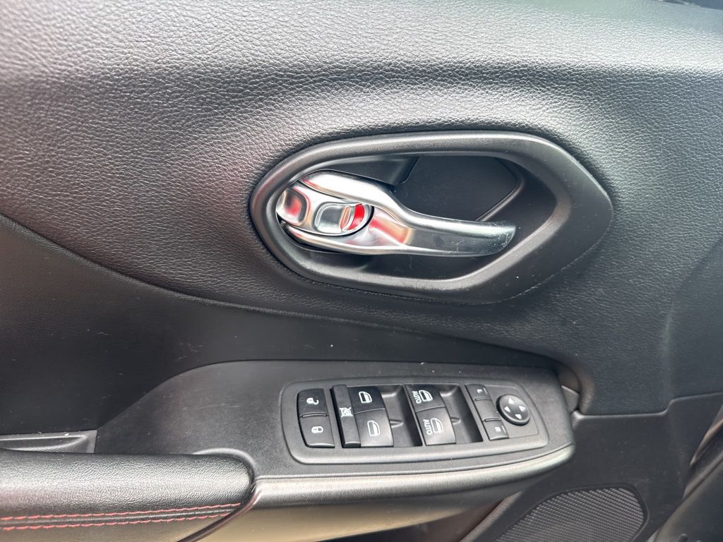 2020 Jeep Cherokee Trailhawk photo 8