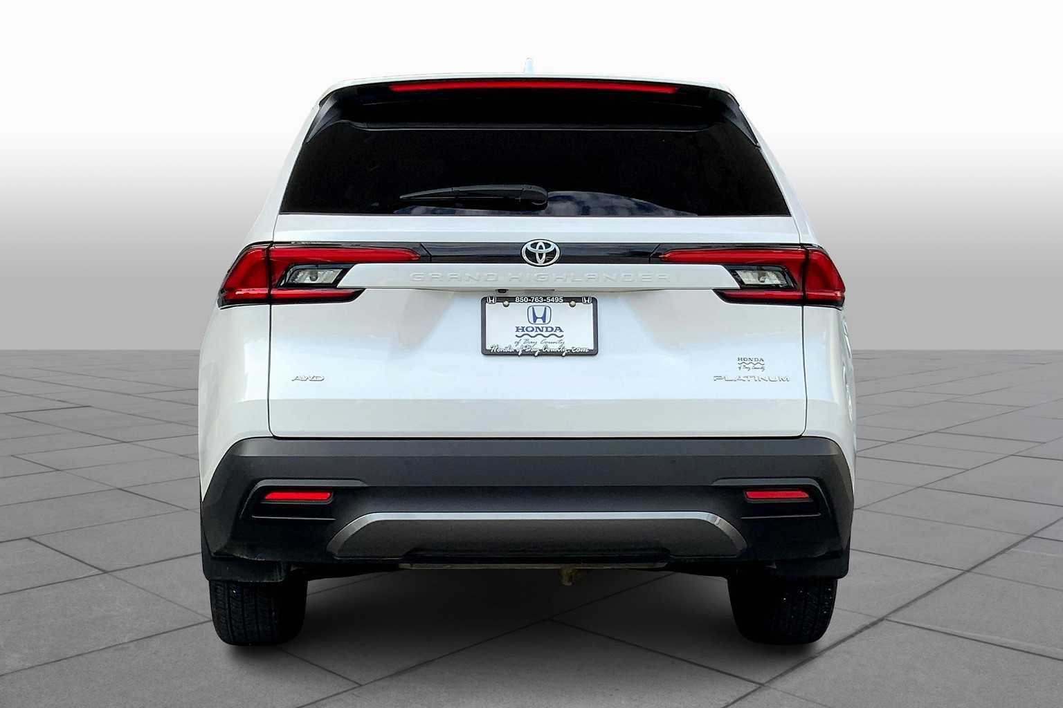 2024 Toyota Grand Highlander Platinum photo 4