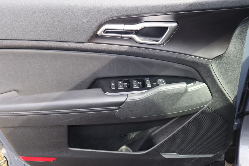 2023 Kia Sportage EX photo 16