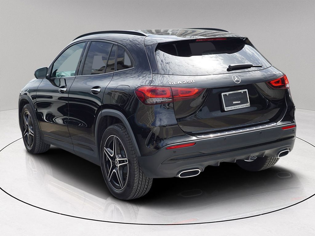 2023 Mercedes Benz GLA 250 4MATIC photo 4