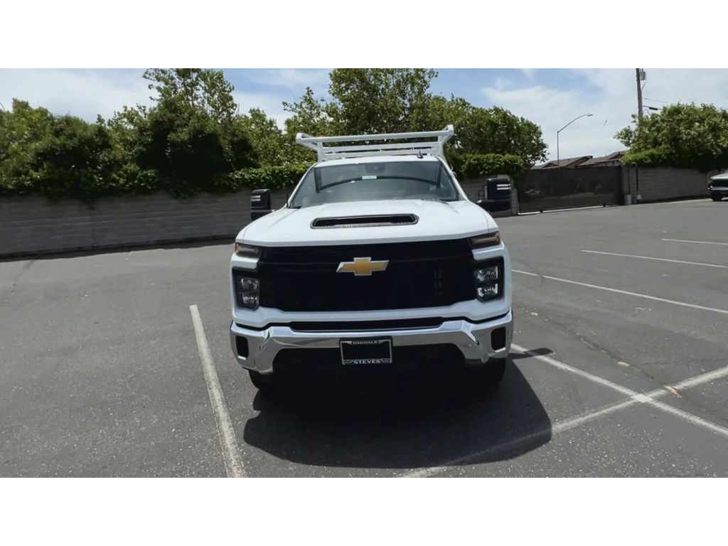 2024 Chevrolet Silverado 2500HD photo 4