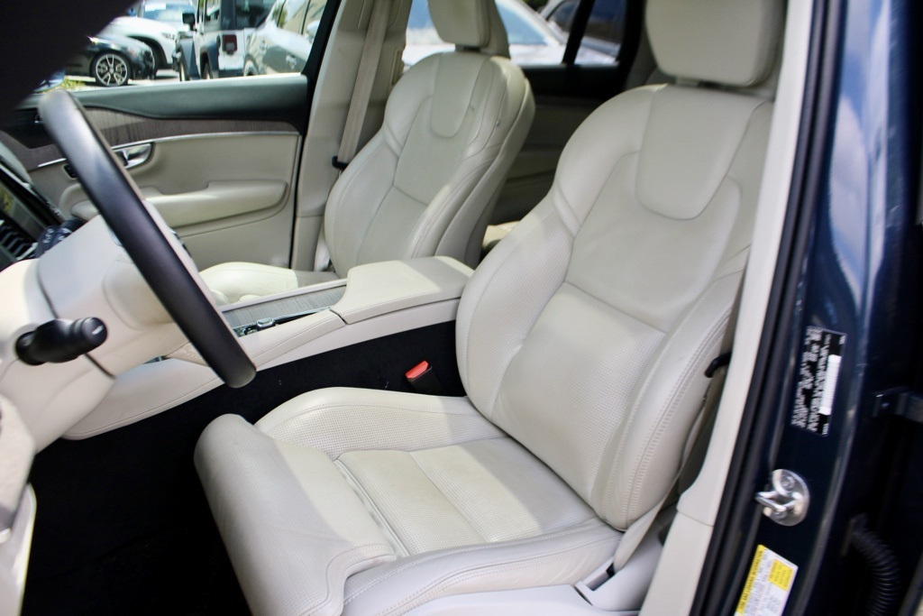 2022 Volvo XC90 T6 AWD Inscription photo 2