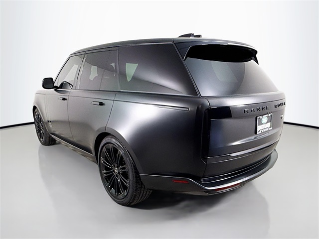 2023 Land Rover Range Rover SE photo 7