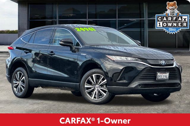 2021 Toyota Venza LE photo 2