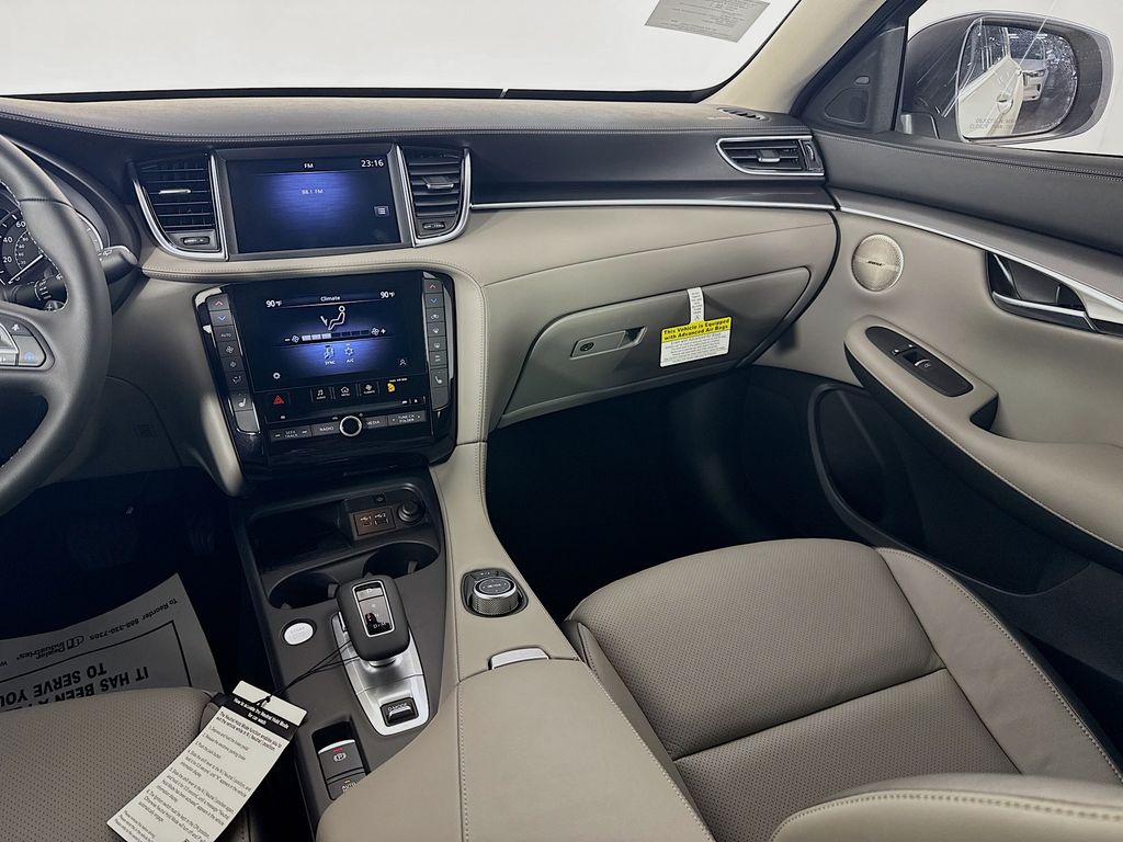 2025 Infiniti QX50 Luxe photo 26