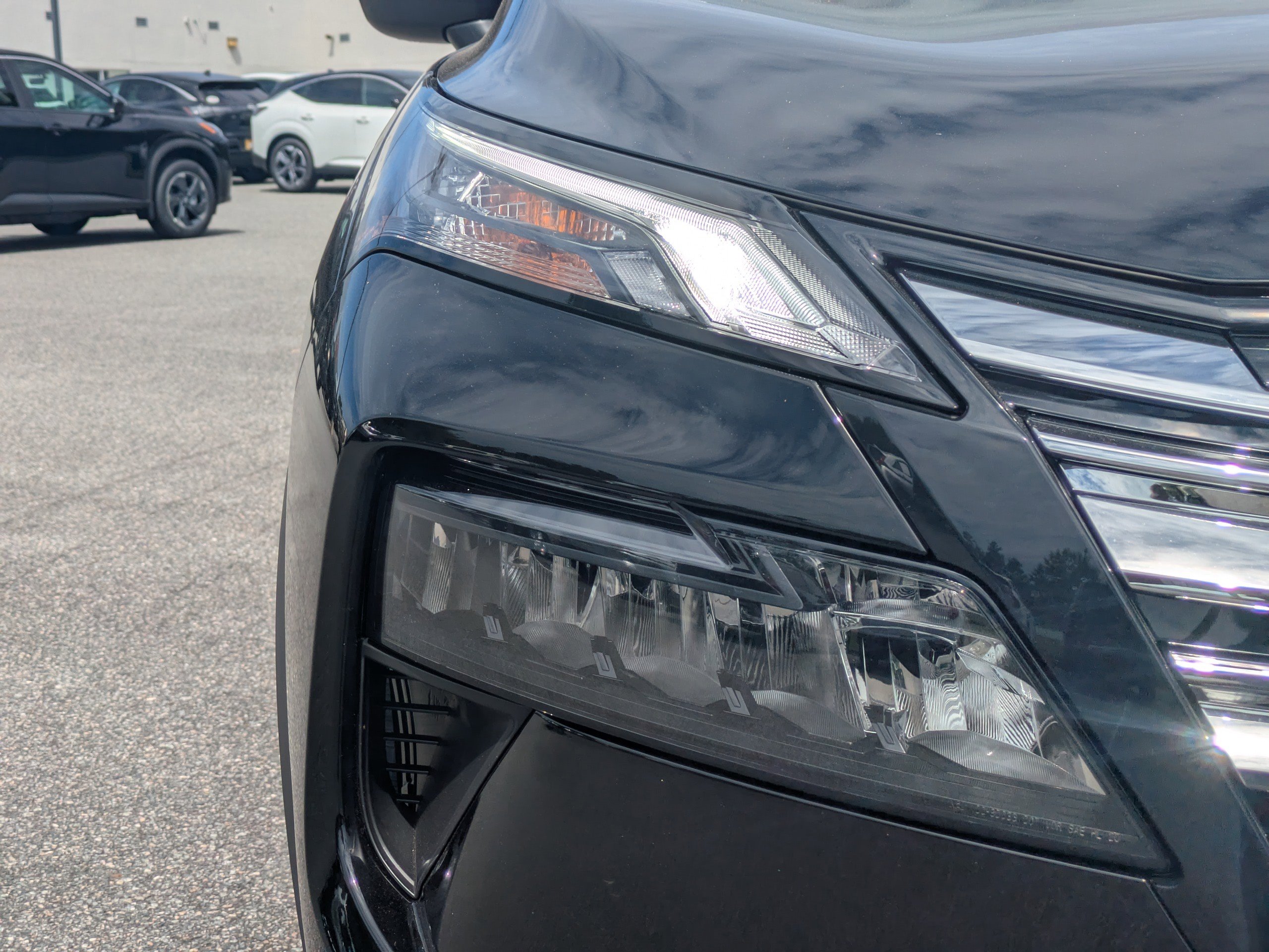 2026 Nissan Rogue SV photo 6