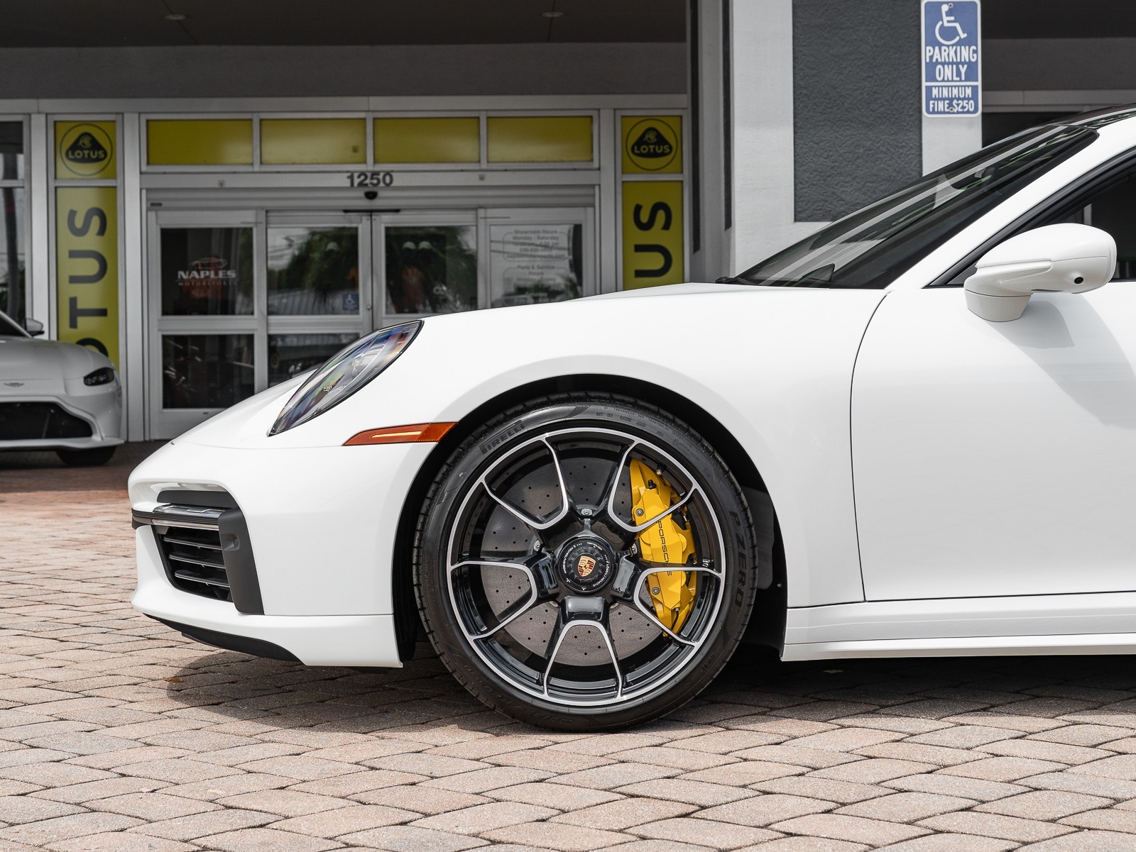 2023 Porsche 911 Turbo S photo 9