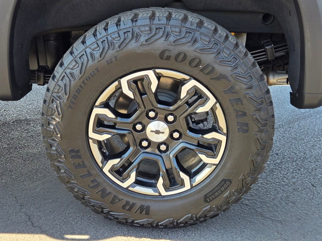 2025 Chevrolet Silverado 1500 ZR2 photo 9