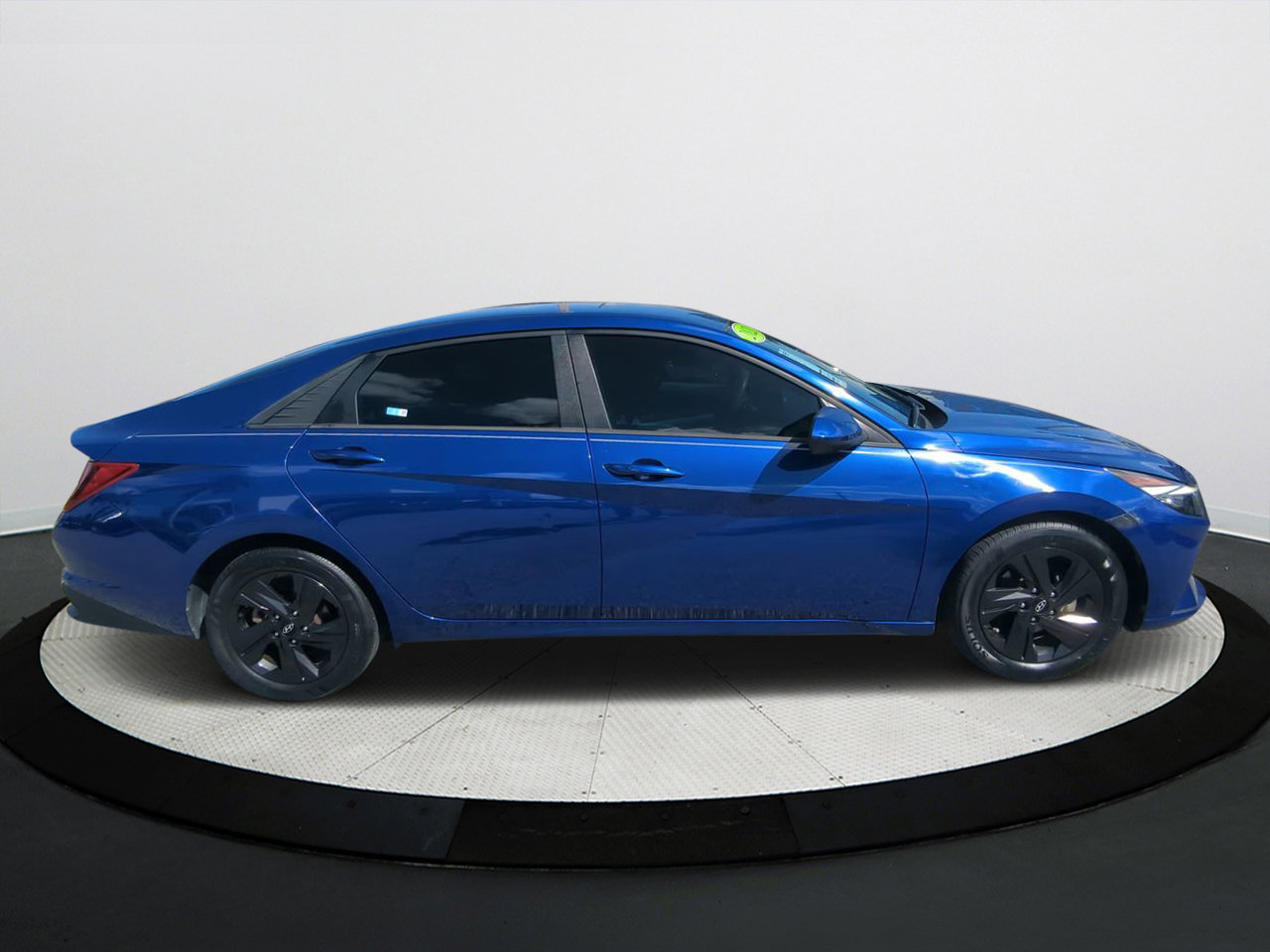 2021 Hyundai Elantra SEL photo 3
