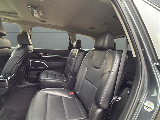 2022 Kia Telluride S photo 16