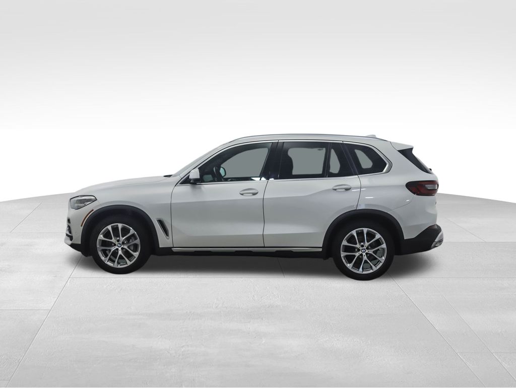 Used 2022 BMW X5 40i with VIN 5UXCR6C05N9N02425 for sale in Minneapolis, Minnesota