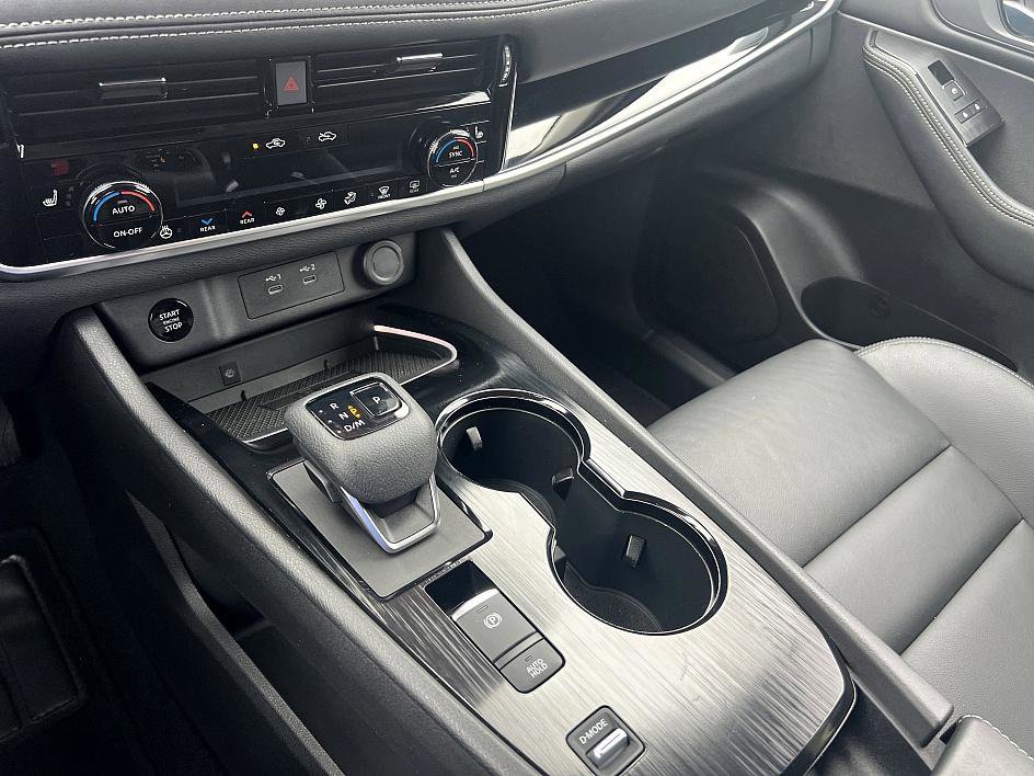 2024 Nissan Rogue SL photo 24