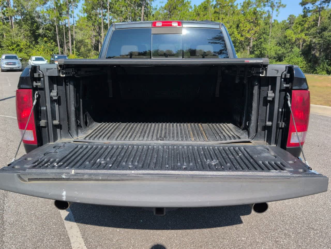2010 Dodge Ram Laramie photo 2