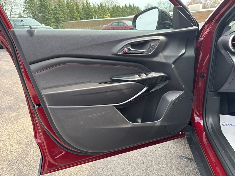 2025 Chevrolet Trax photo 13